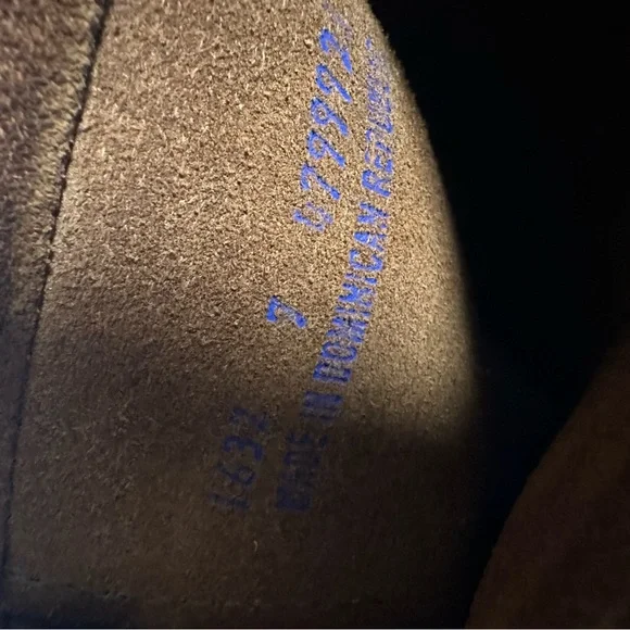 Minnetonka Brown Fringe Moccasin Boots - Picture 9 of 16